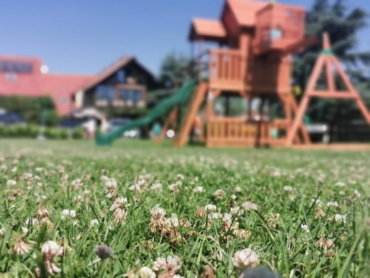 Vila Podkowa Modliszów Exteriér fotografie