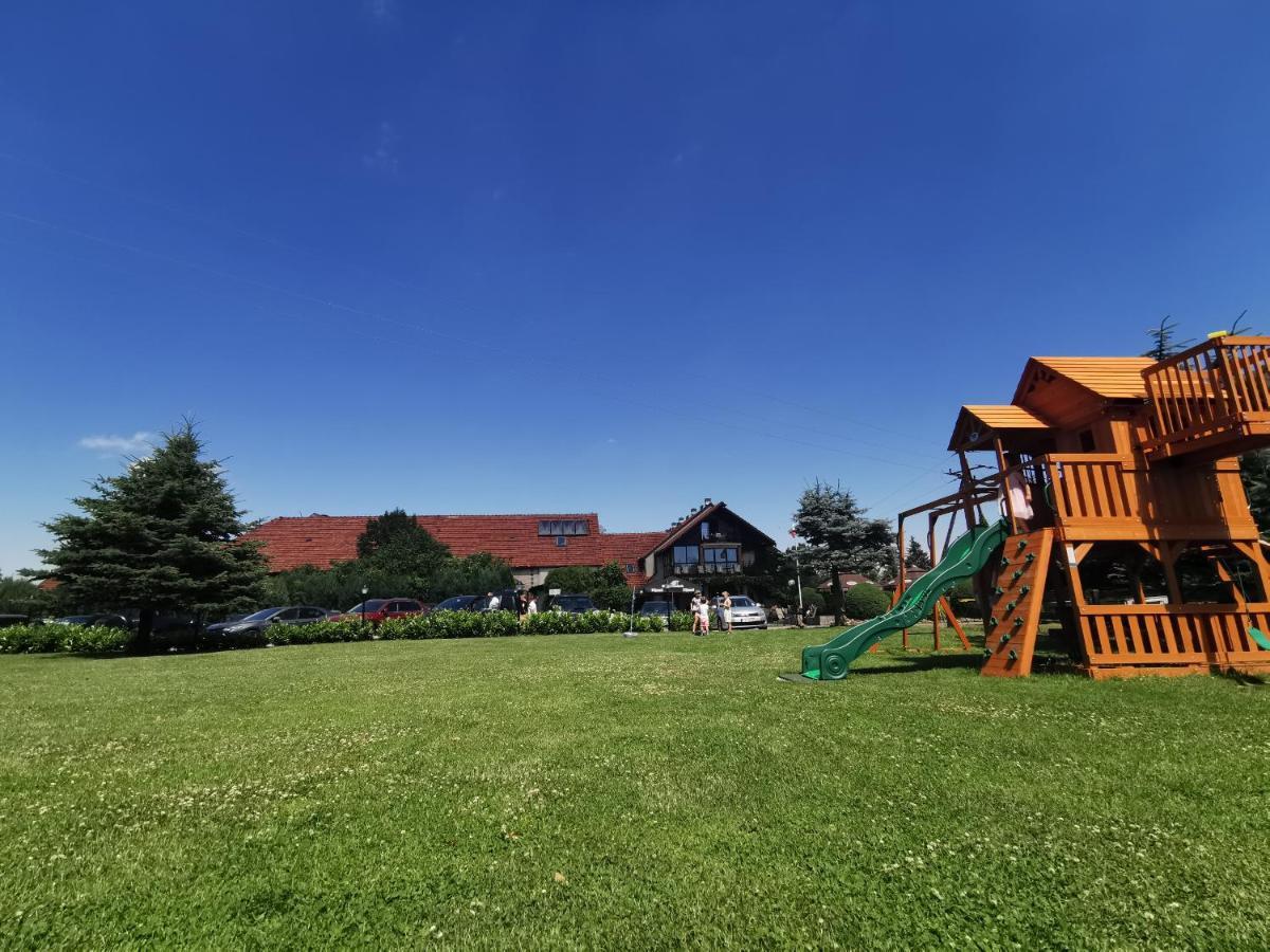 Vila Podkowa Modliszów Exteriér fotografie