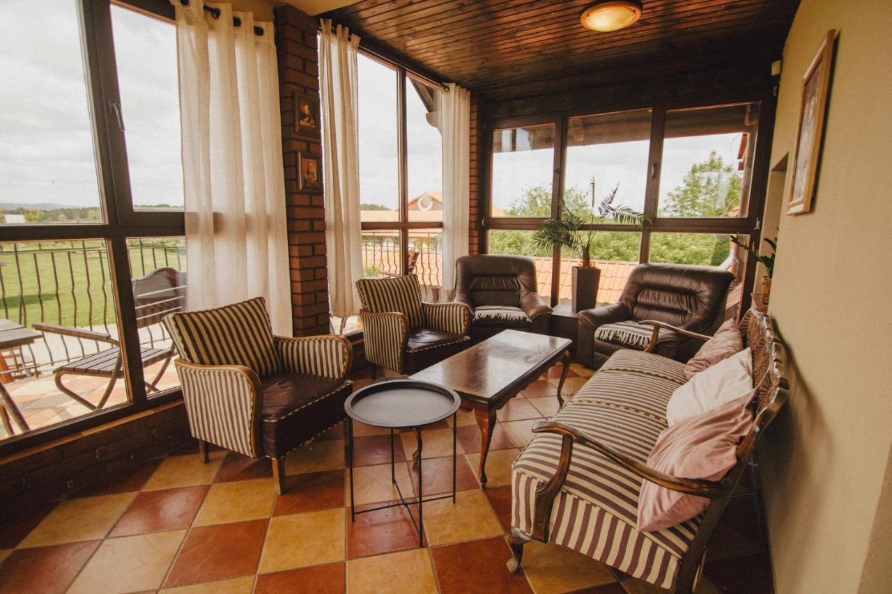 Vila Podkowa Modliszów Exteriér fotografie